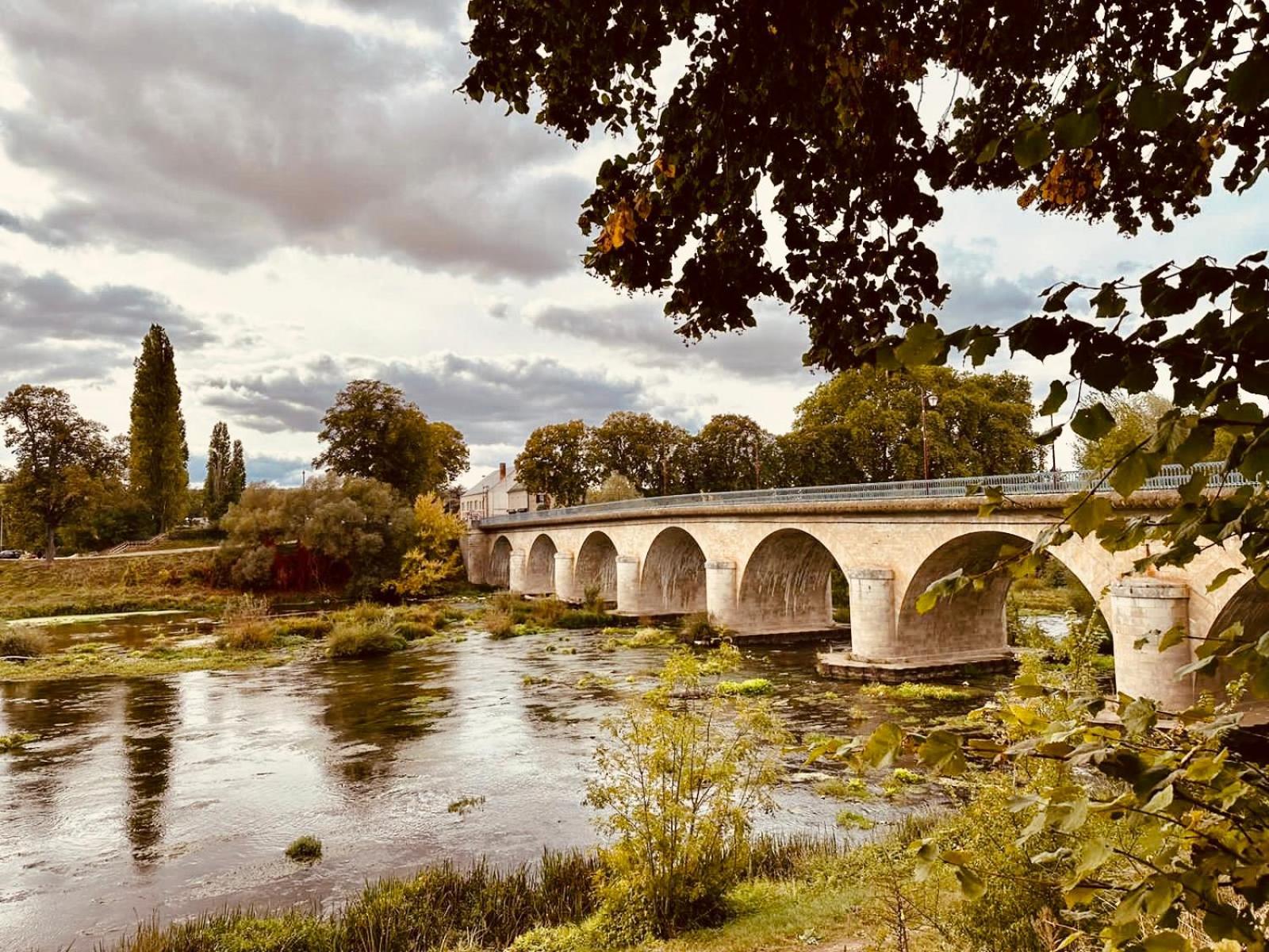 L'Escale En Amerique - Home Homy Saint-Florent-sur-Cher Bagian luar foto